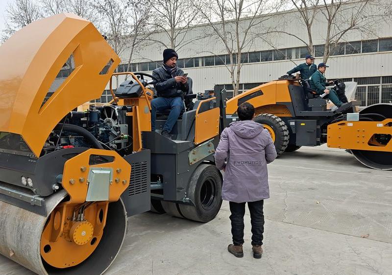 國外客戶來我廠參觀考察，并達(dá)成合作意向